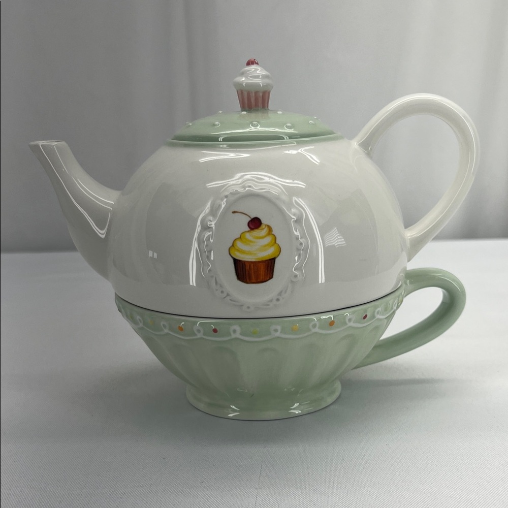 Grasslands Road Cupcake Teapot tea cup base Green and White Cottagecore